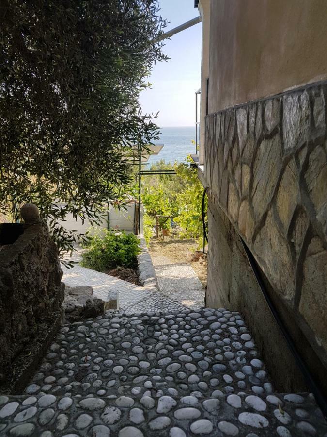 Bohali's House Holiday home Sinarades